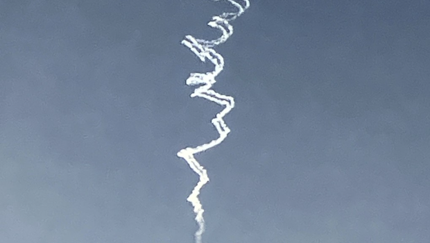 以色列防空系统拦截伊朗导弹。